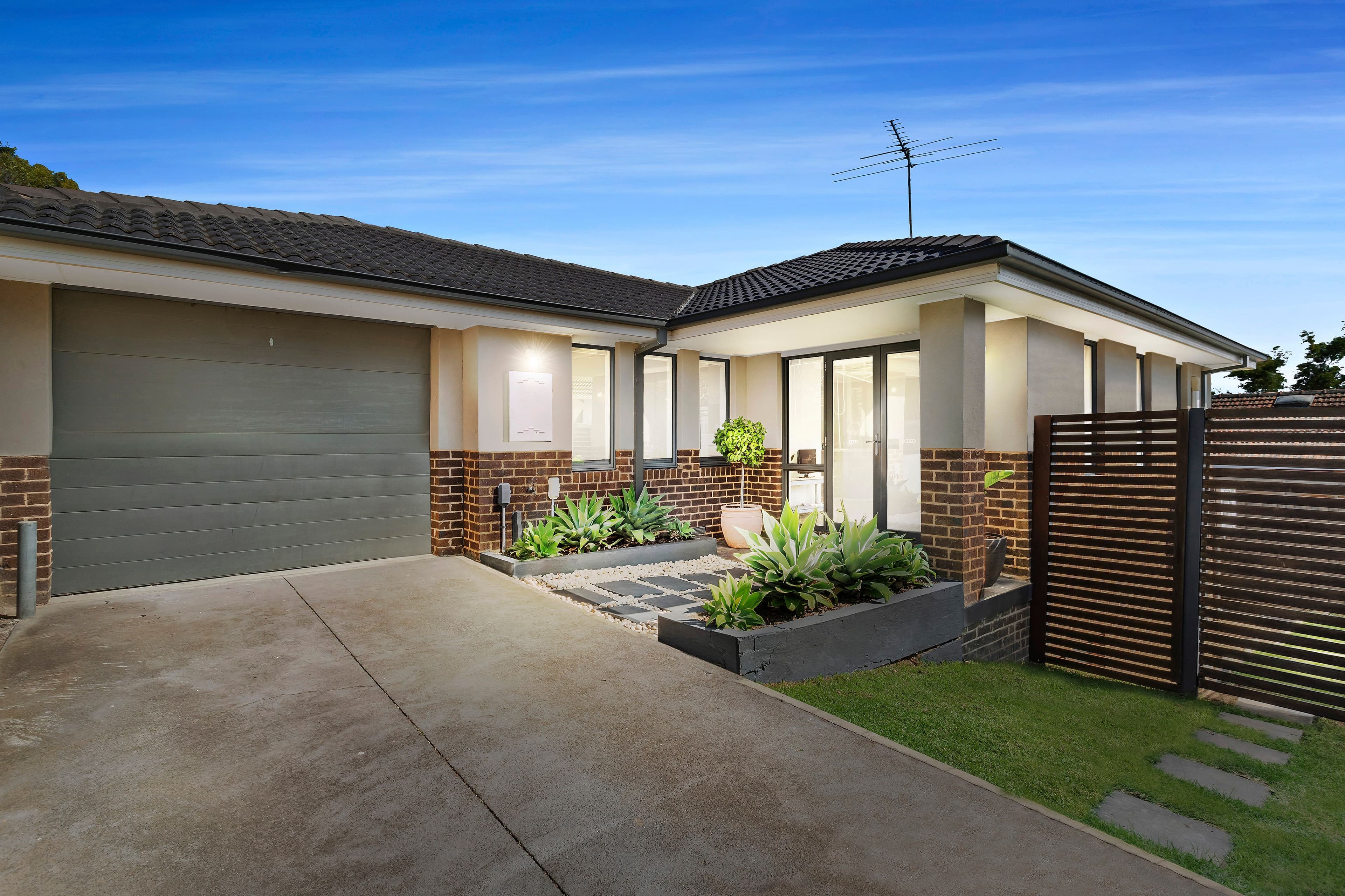 35 Binalong Avenue, Chadstone VIC 3148, Chadstone - Image 1