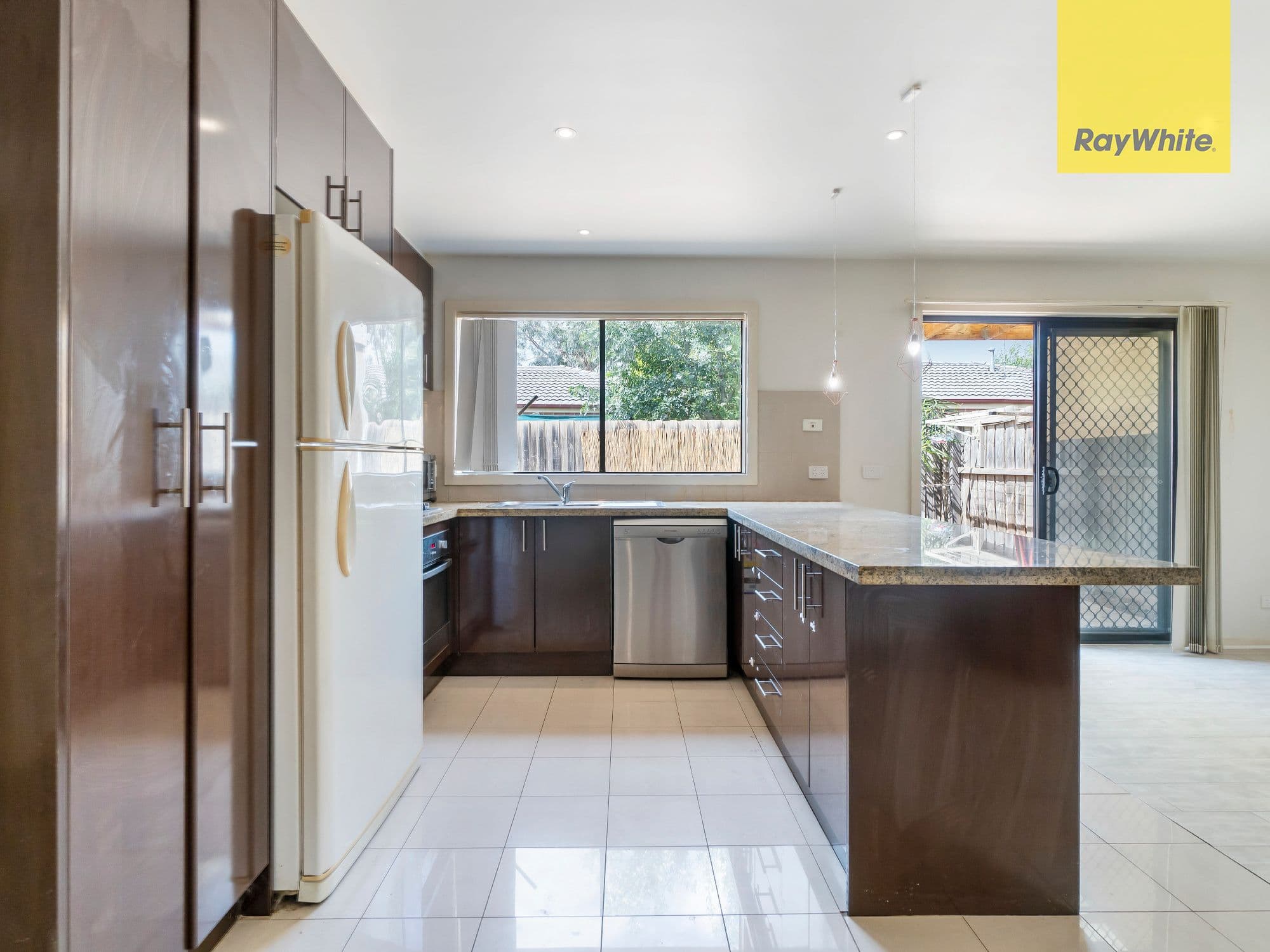 62 Andrew Street, Melton South VIC 3338, Melton South - Thumbnail 6