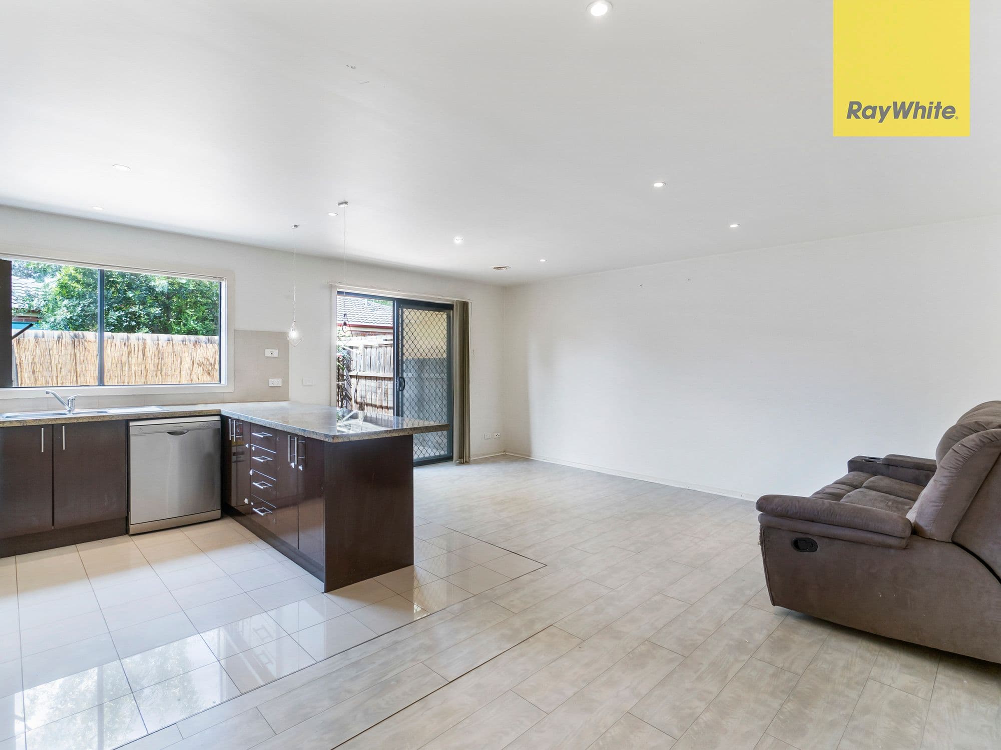 62 Andrew Street, Melton South VIC 3338, Melton South - Thumbnail 8