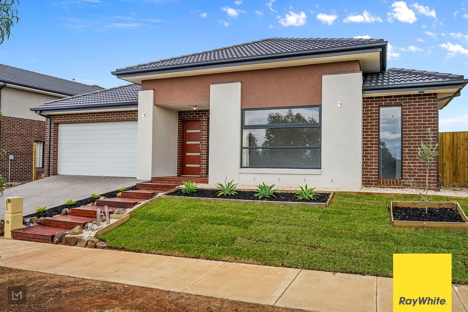 30 Edwin Close, Manor Lakes VIC 3024, Wyndham Vale - Thumbnail 2