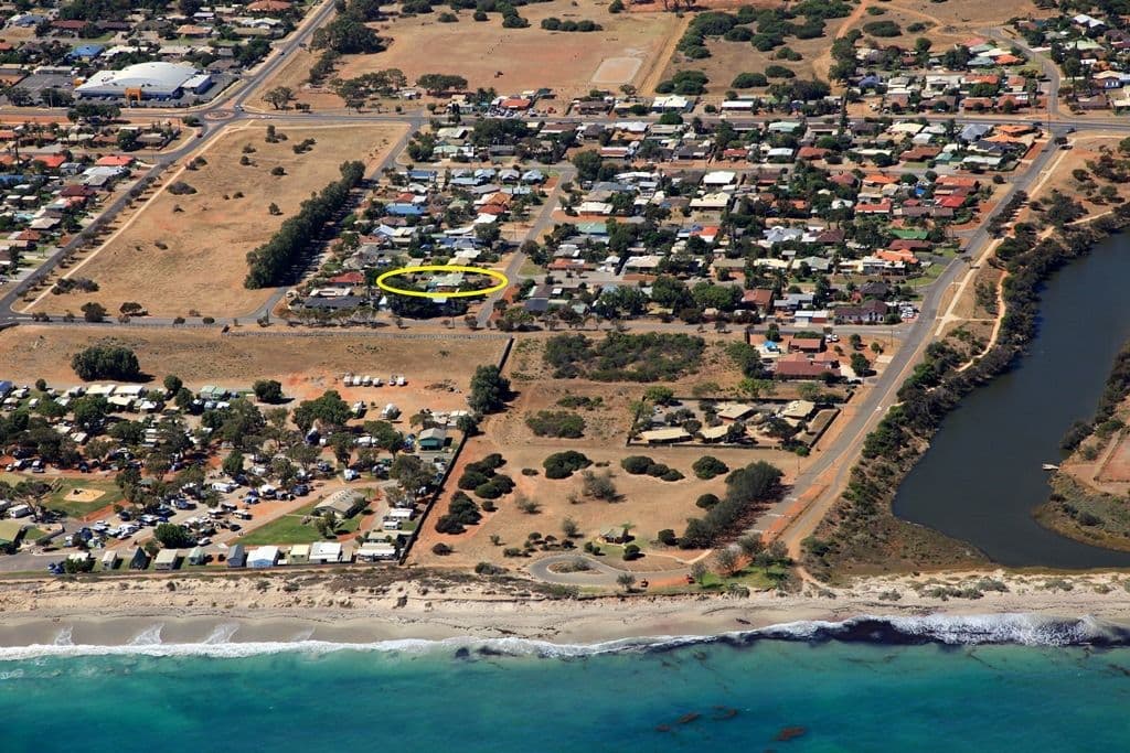 20 Charon Road, SUNSET BEACH WA 6530, Sunset Beach - Thumbnail 2