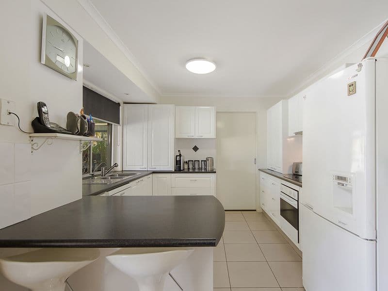 16 California Drive, OXENFORD QLD 4210, Oxenford - Thumbnail 6