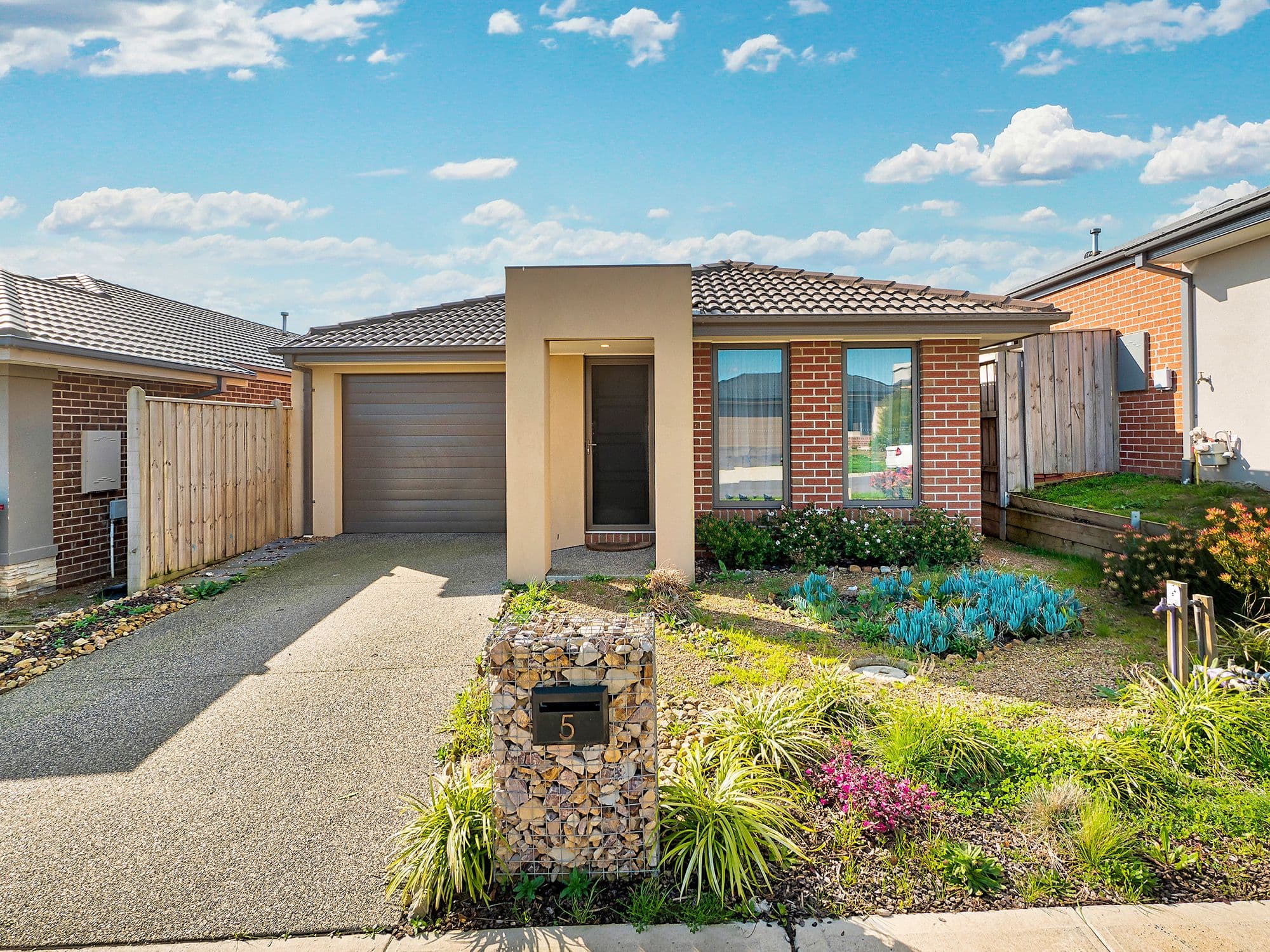5 Sark Street, Clyde North VIC 3978, Clyde North - Image 1