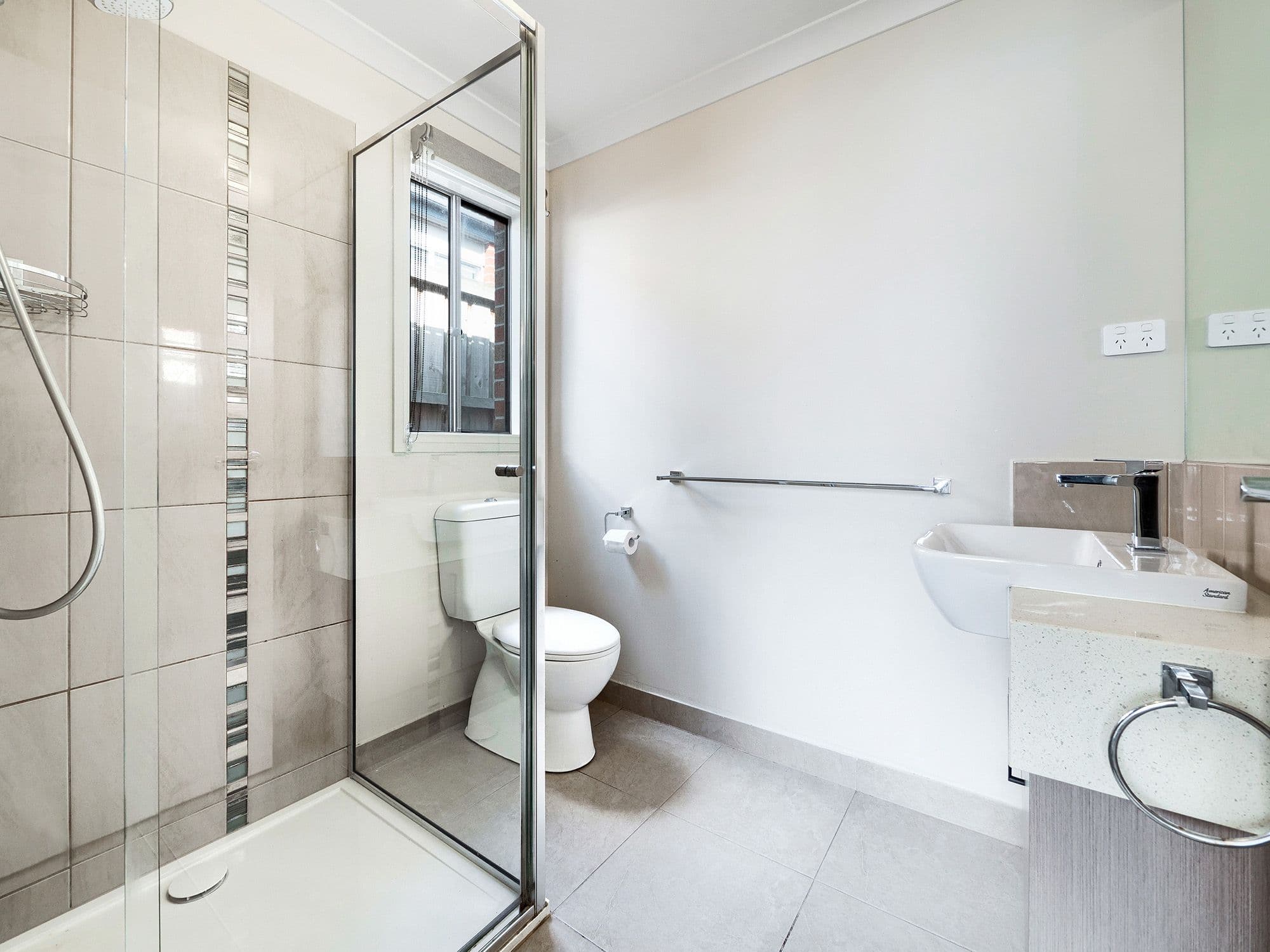 5 Sark Street, Clyde North VIC 3978, Clyde North - Thumbnail 3