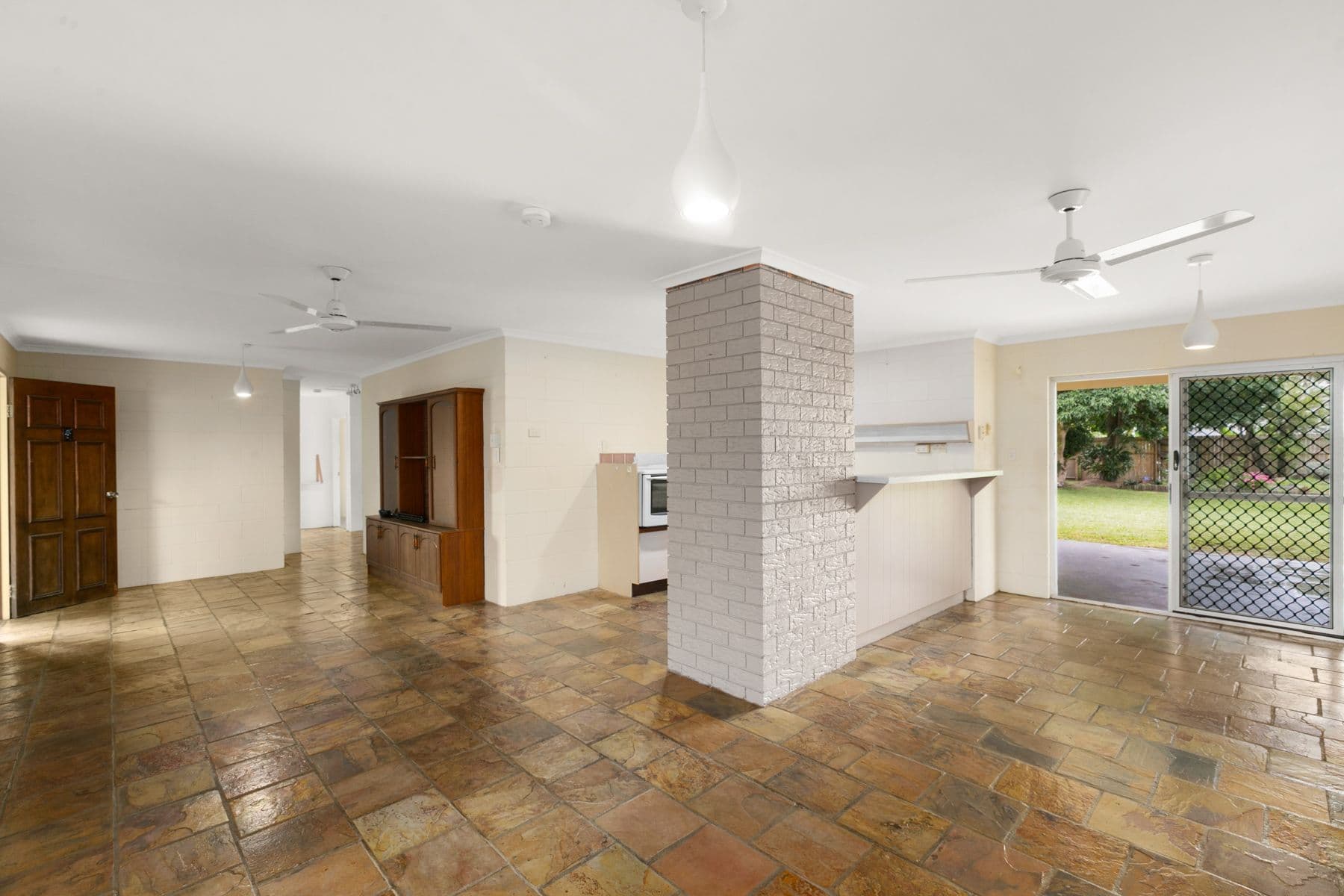 8 Whelk Close, Trinity Beach QLD 4879, Trinity Beach - Thumbnail 5