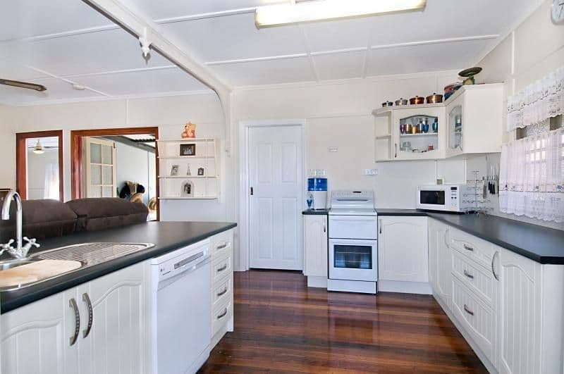 50 Borella Street, SANDGATE QLD 4017, Sandgate - Thumbnail 3