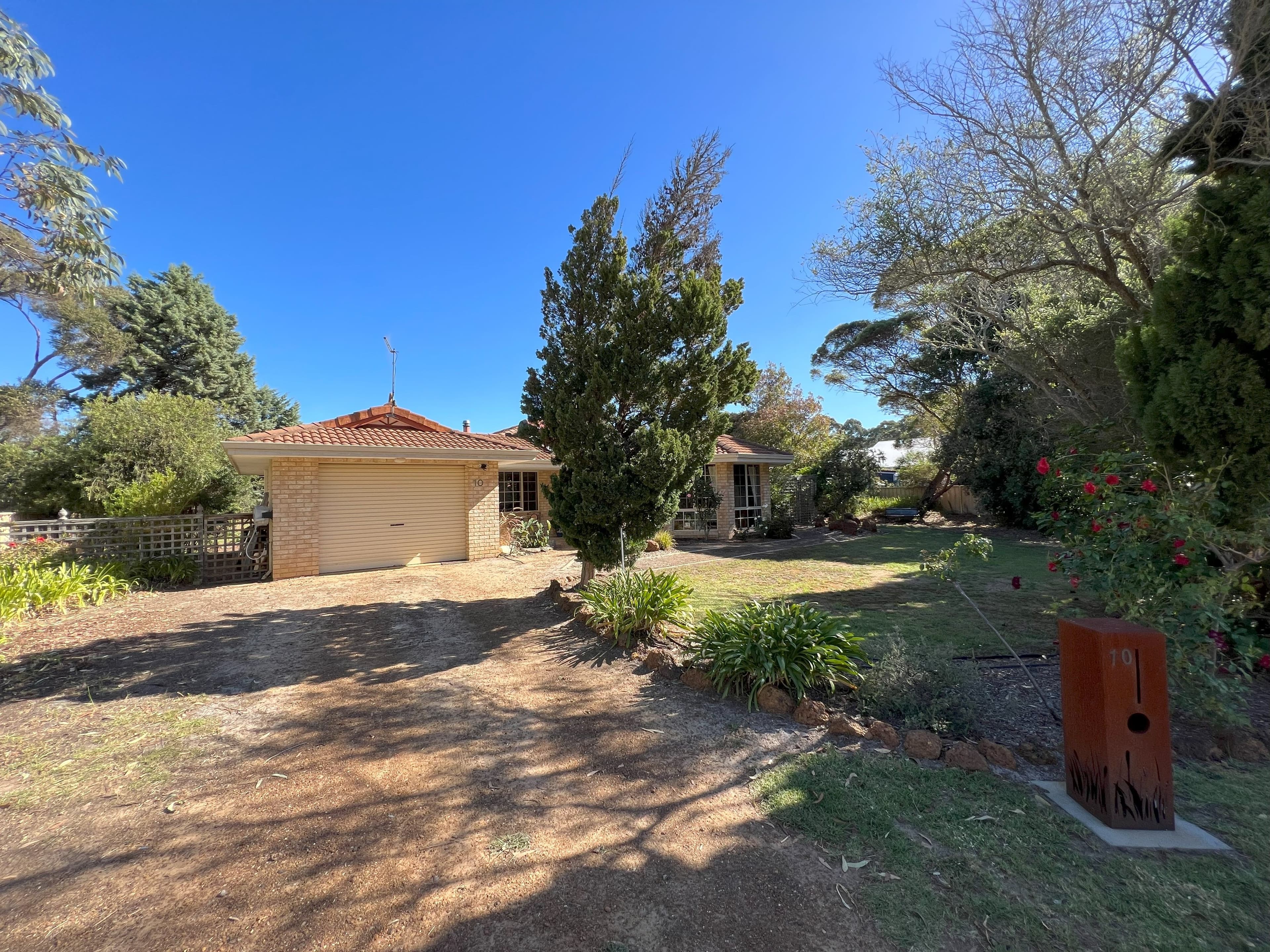 10 Clarke Close, Denmark WA 6333, Denmark - Image 1
