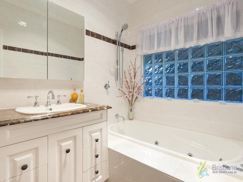 2 Carnegie Close, Forest Lake - Thumbnail 8