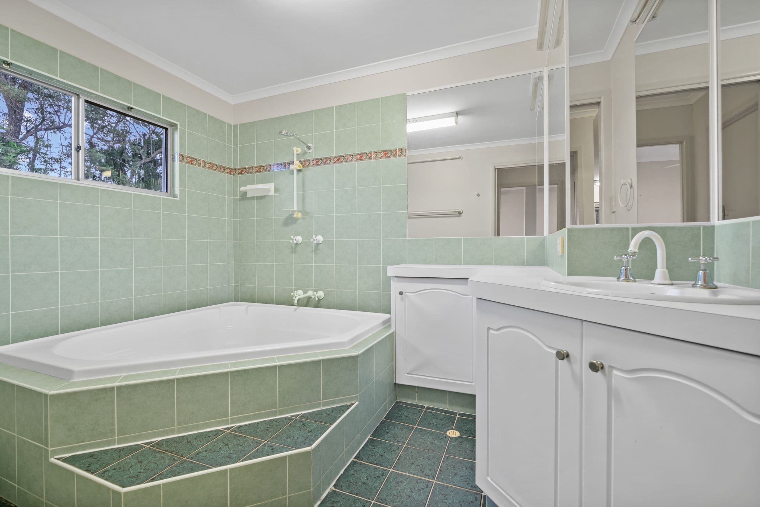 13 Laver Street, West Gladstone QLD 4680, West Gladstone - Thumbnail 8