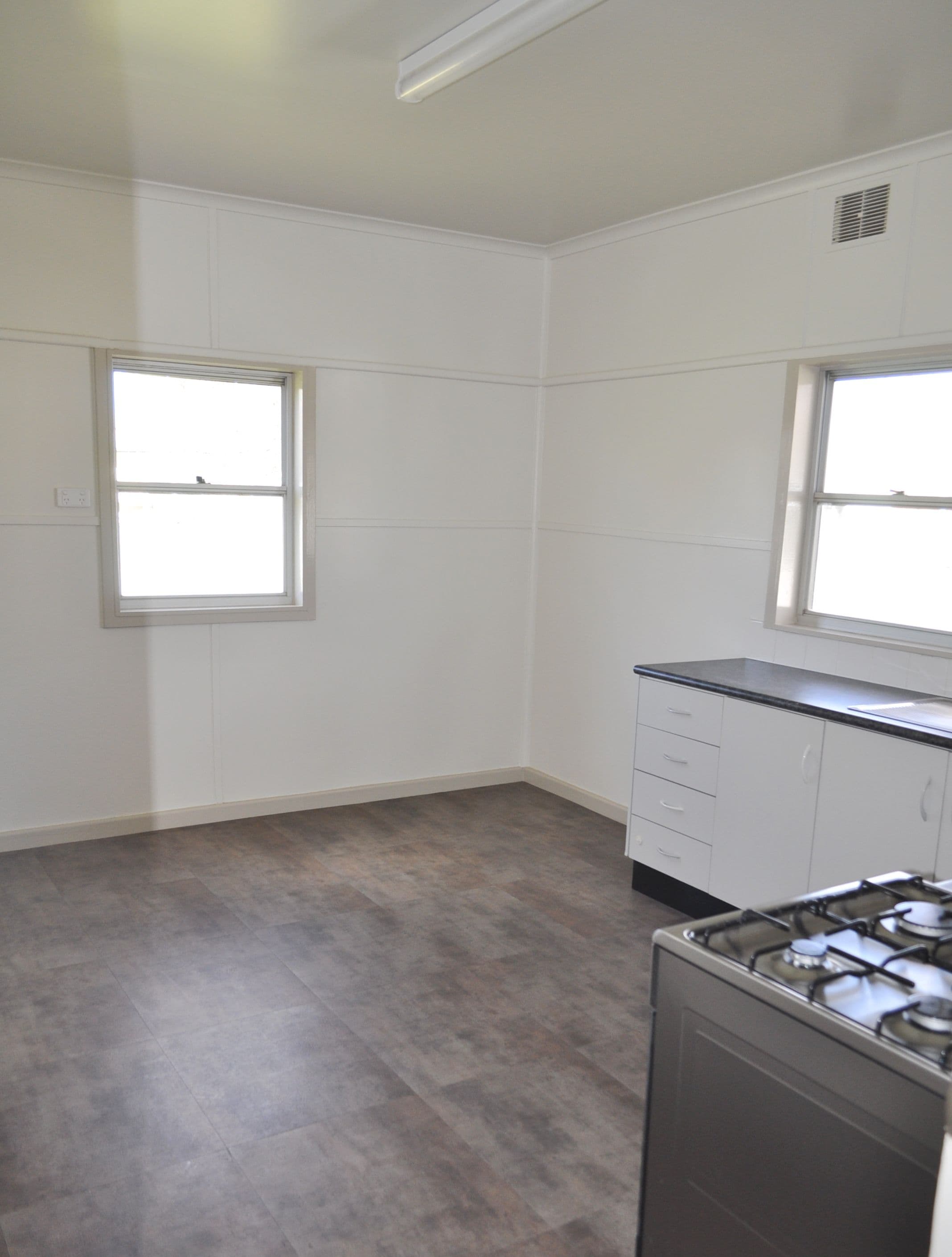4 Wall Avenue, Cootamundra - Thumbnail 4