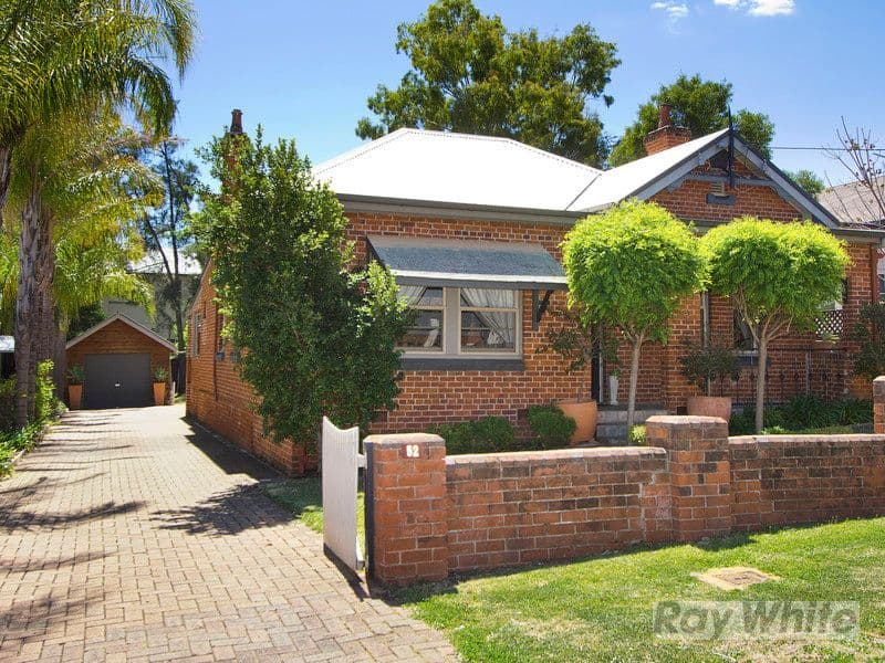 52 Roderick Street, TAMWORTH NSW 2340, East Tamworth - Image 1