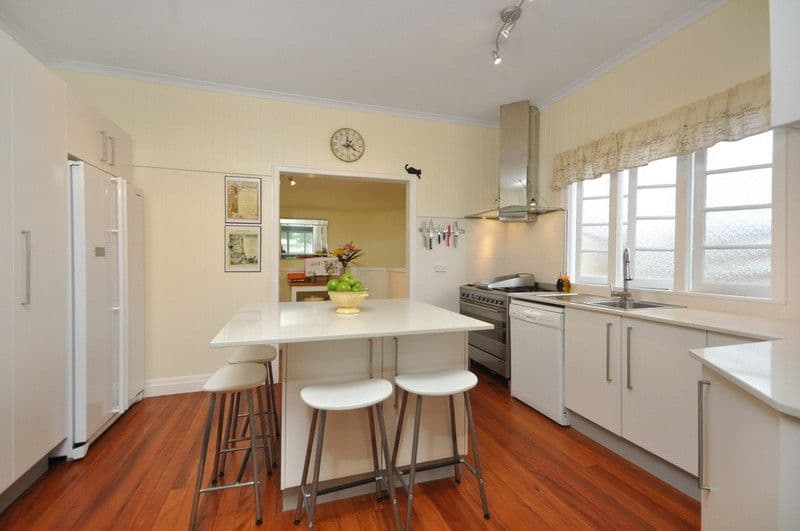 10 Curtis Street, NORMAN PARK QLD 4170, Norman Park - Thumbnail 3