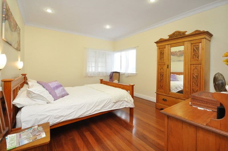 10 Curtis Street, NORMAN PARK QLD 4170, Norman Park - Thumbnail 5