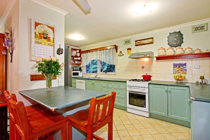 11 ALFRED Street, WANDIN NORTH VIC 3139, Wandin North - Thumbnail 7