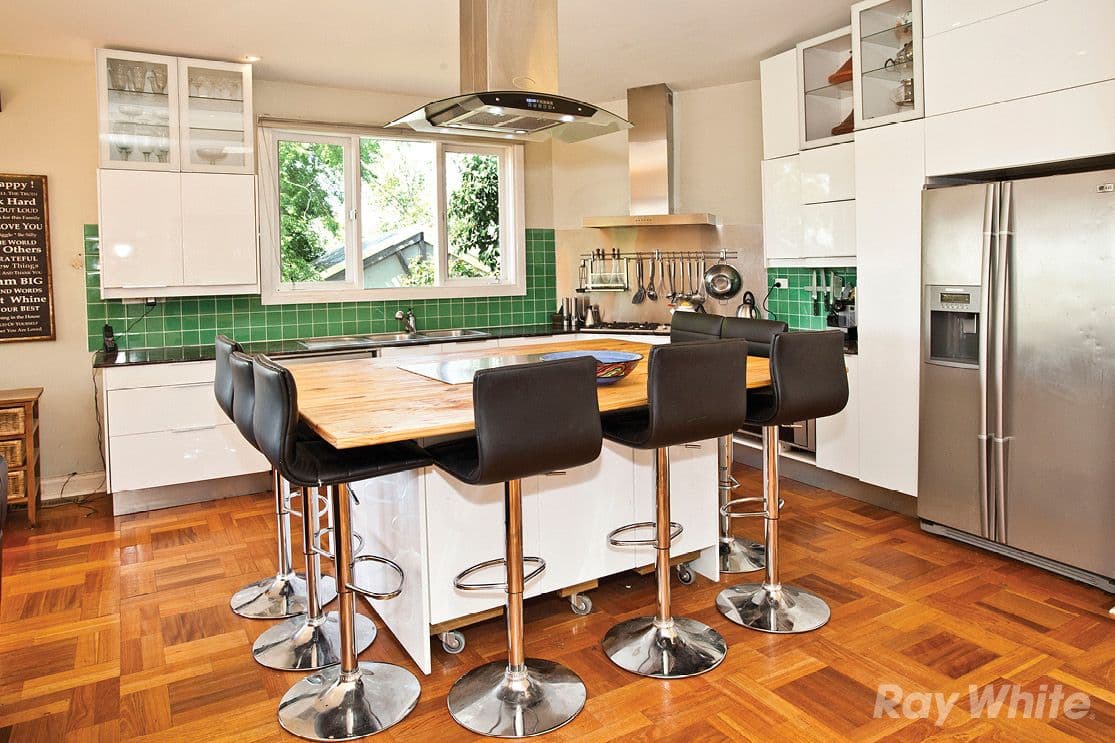 35 Hinkler Road, GLEN WAVERLEY VIC 3150, Glen Waverley - Thumbnail 4