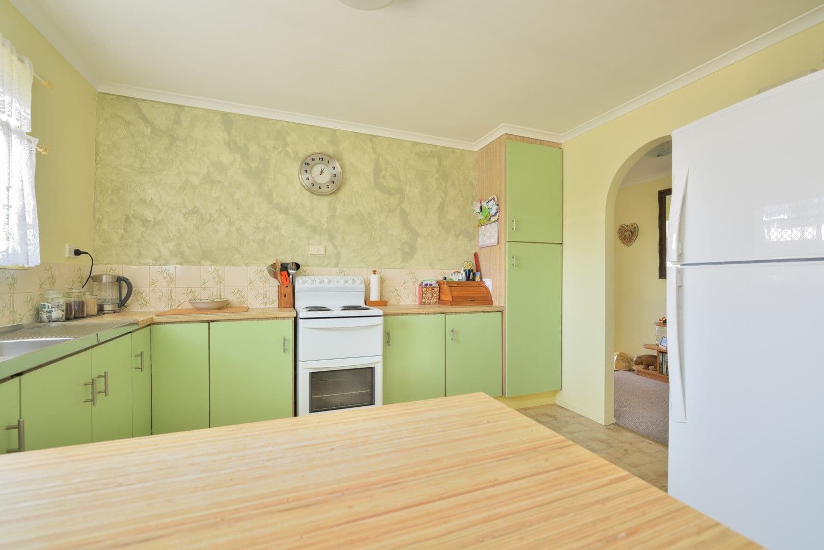 6 Croydon Close, Telina QLD 4680, Telina - Thumbnail 2