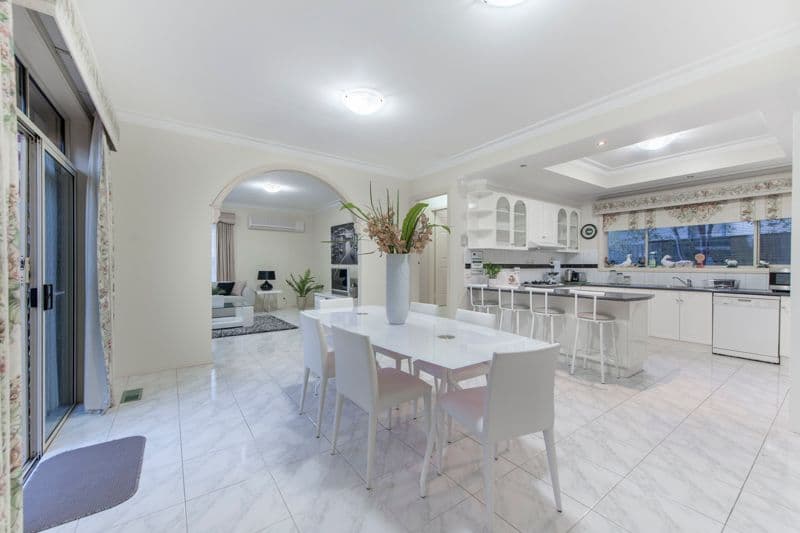 6 Hillrise Court, Mill Park VIC 3082, Mill Park - Thumbnail 3