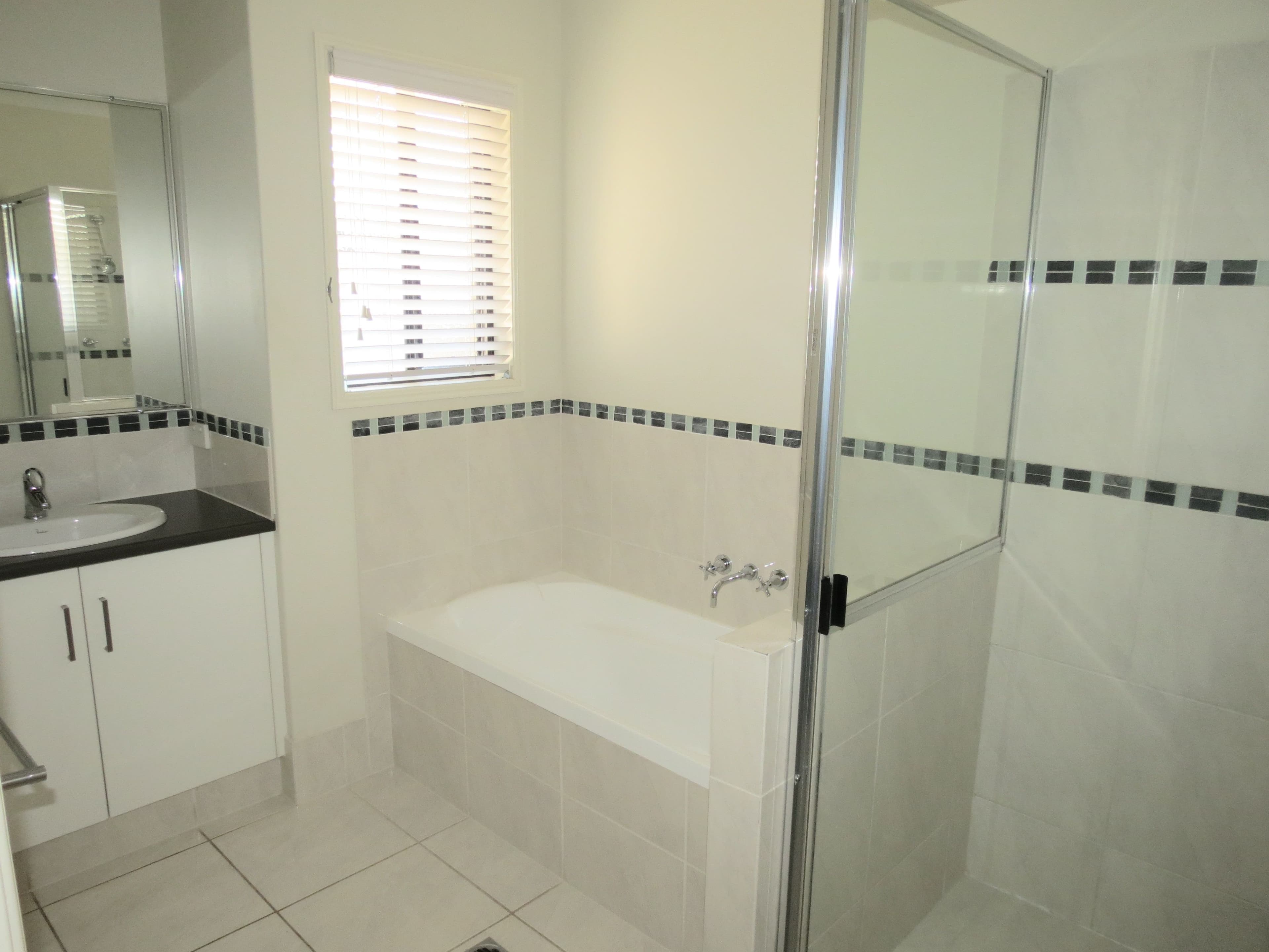 22 Cook Close, Emerald QLD 4720, Emerald - Thumbnail 6