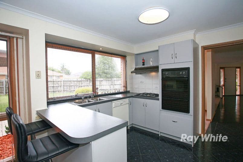 7 Filbert Court, CRANBOURNE VIC 3977, Cranbourne North - Thumbnail 3