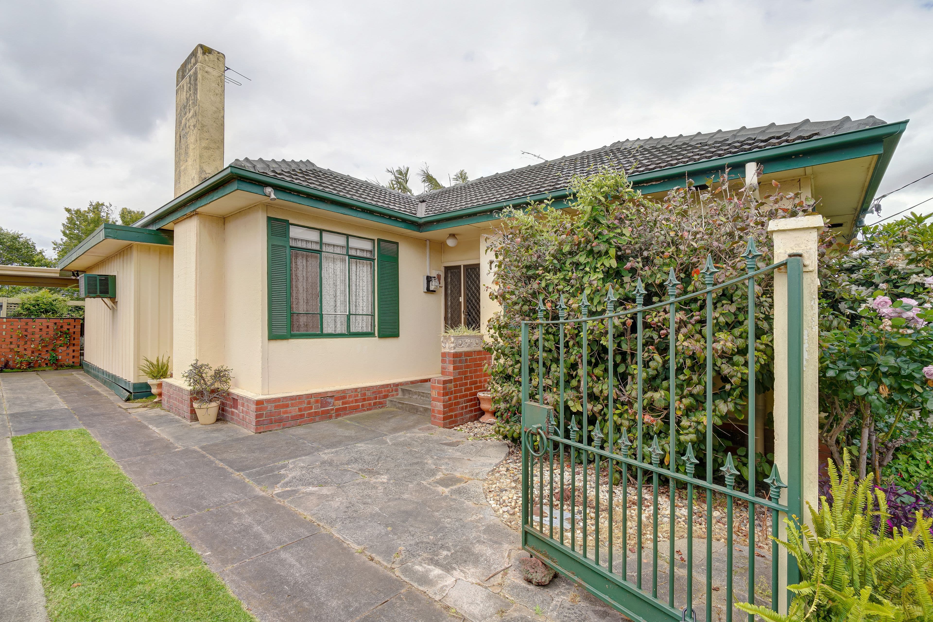 42 Steane Street, Reservoir VIC 3073, Reservoir - Thumbnail 3
