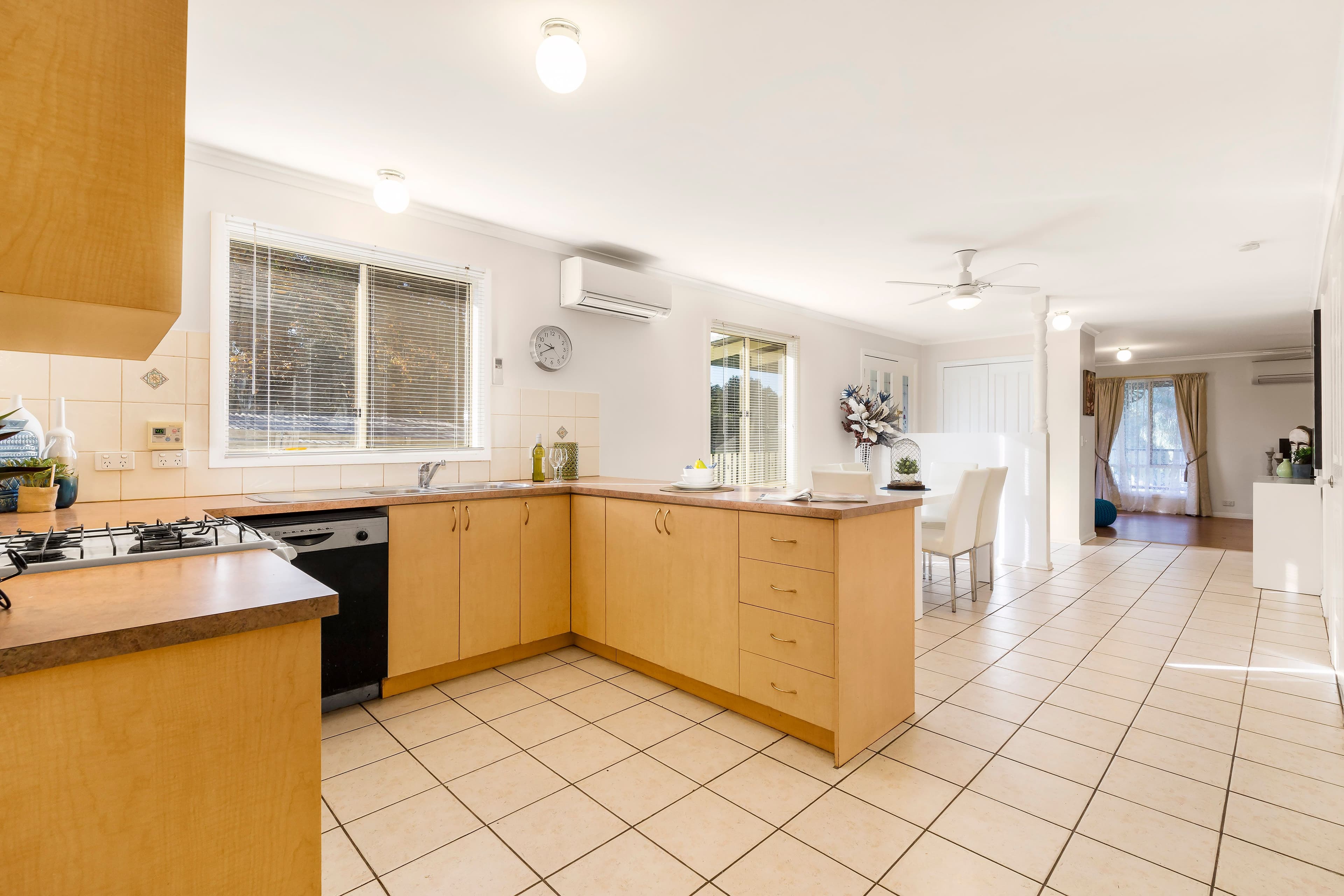 12 Baker Road, Bayswater North VIC 3153, Bayswater North - Thumbnail 2