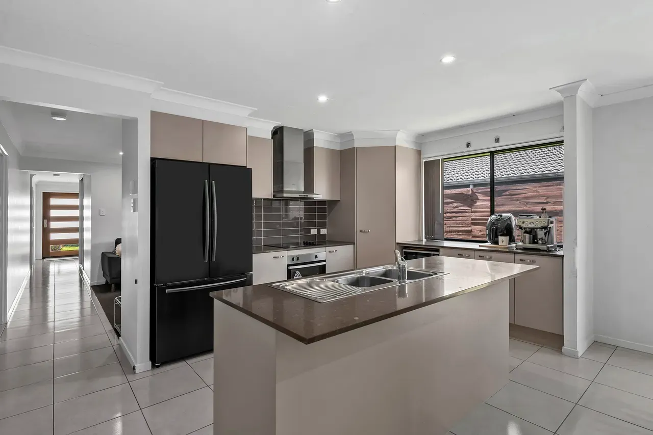 11 Grainger Circuit, Burpengary QLD 4505, Burpengary - Thumbnail 5