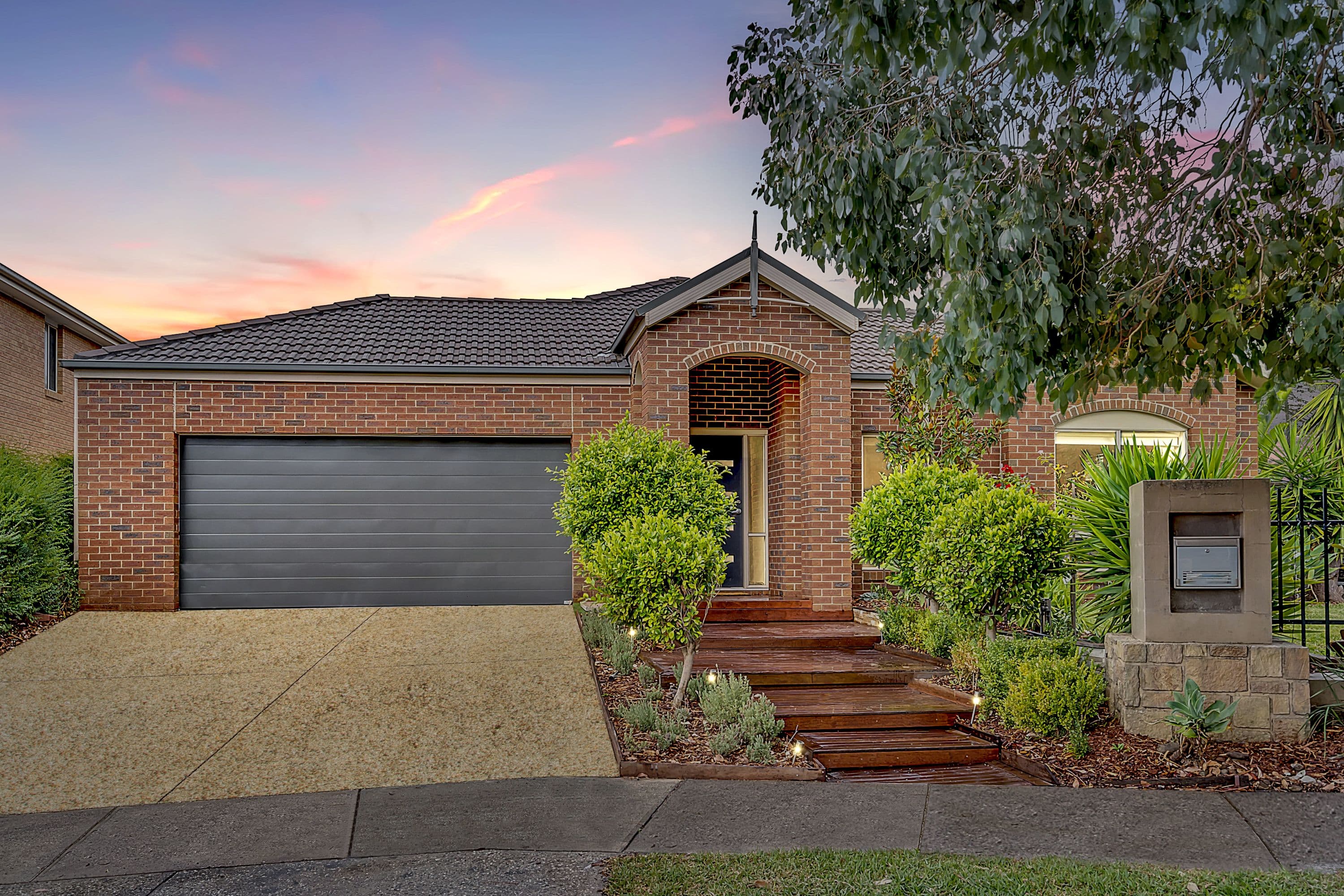 2 Renfrey Place, Craigieburn VIC 3064, Craigieburn - Thumbnail 4