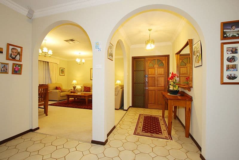 4 Melton Avenue, CARNEGIE VIC 3163, Carnegie - Thumbnail 2