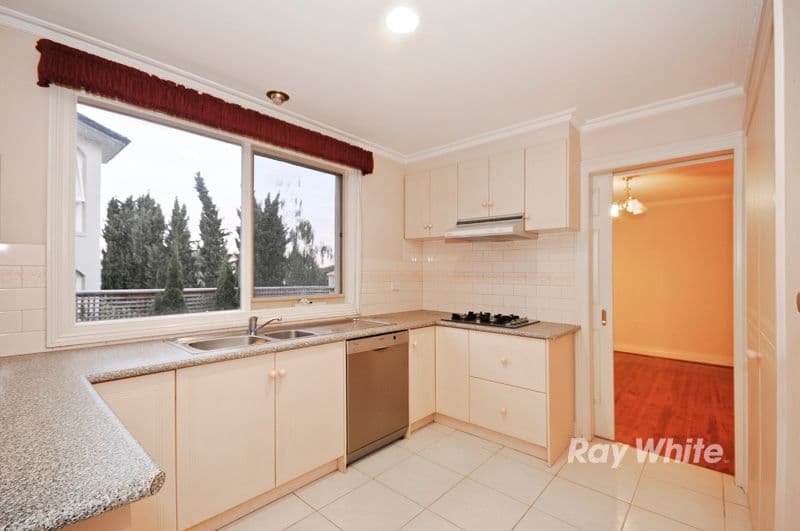 1 Mourik Court, WANTIRNA VIC 3152, Wantirna - Thumbnail 2