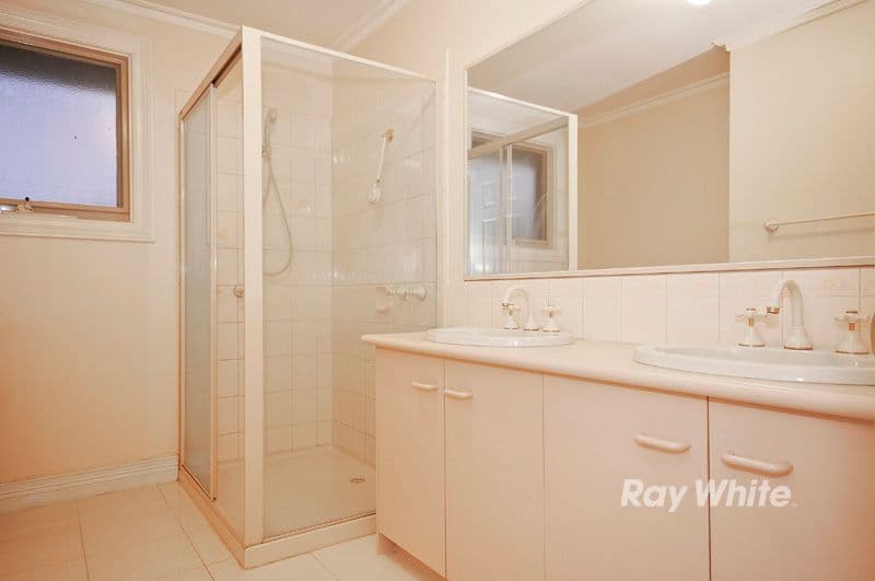 1 Mourik Court, WANTIRNA VIC 3152, Wantirna - Thumbnail 4