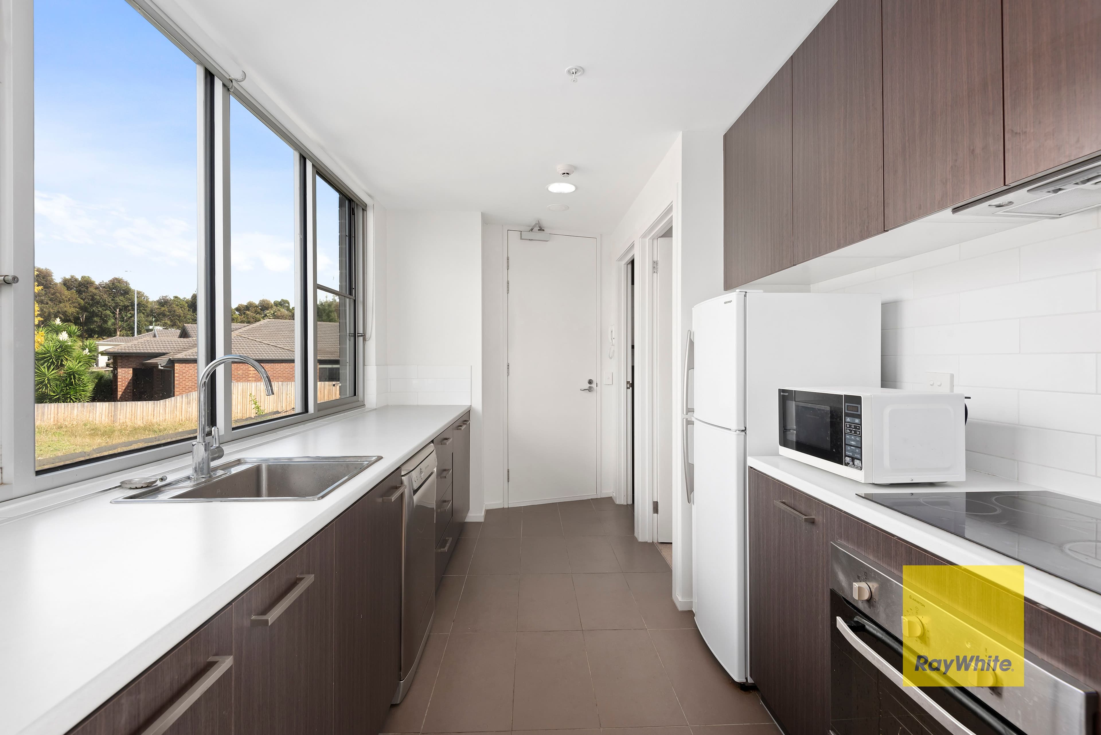 4 Ficinia Mews, Highton VIC 3216, Highton - Thumbnail 2
