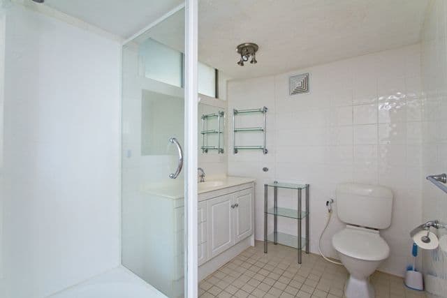 82 'River Park' 40 Watson Esplanade, SURFERS PARADISE QLD 4217, Surfers Paradise - Thumbnail 7