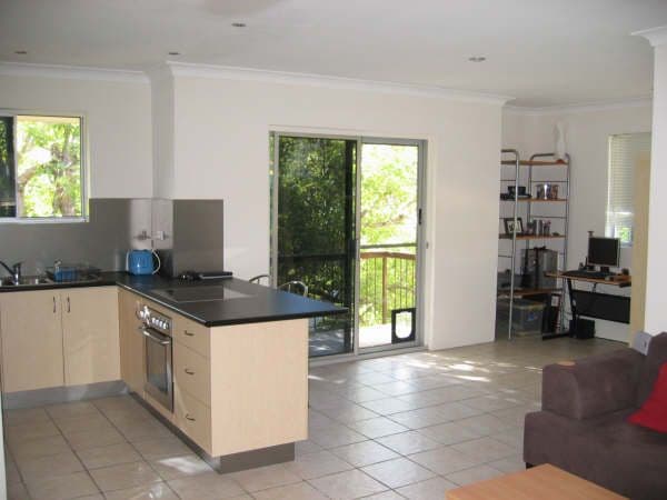 36 Lucinda Street, TARINGA QLD 4068, Taringa - Thumbnail 2