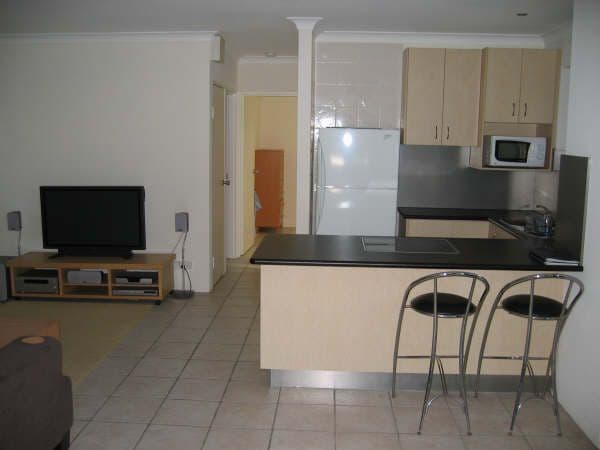 36 Lucinda Street, TARINGA QLD 4068, Taringa - Thumbnail 3