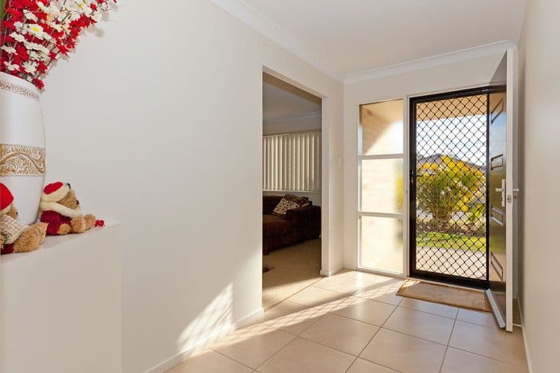 12 Cola Crescent, WYNNUM WEST QLD 4178, Wynnum West - Thumbnail 3