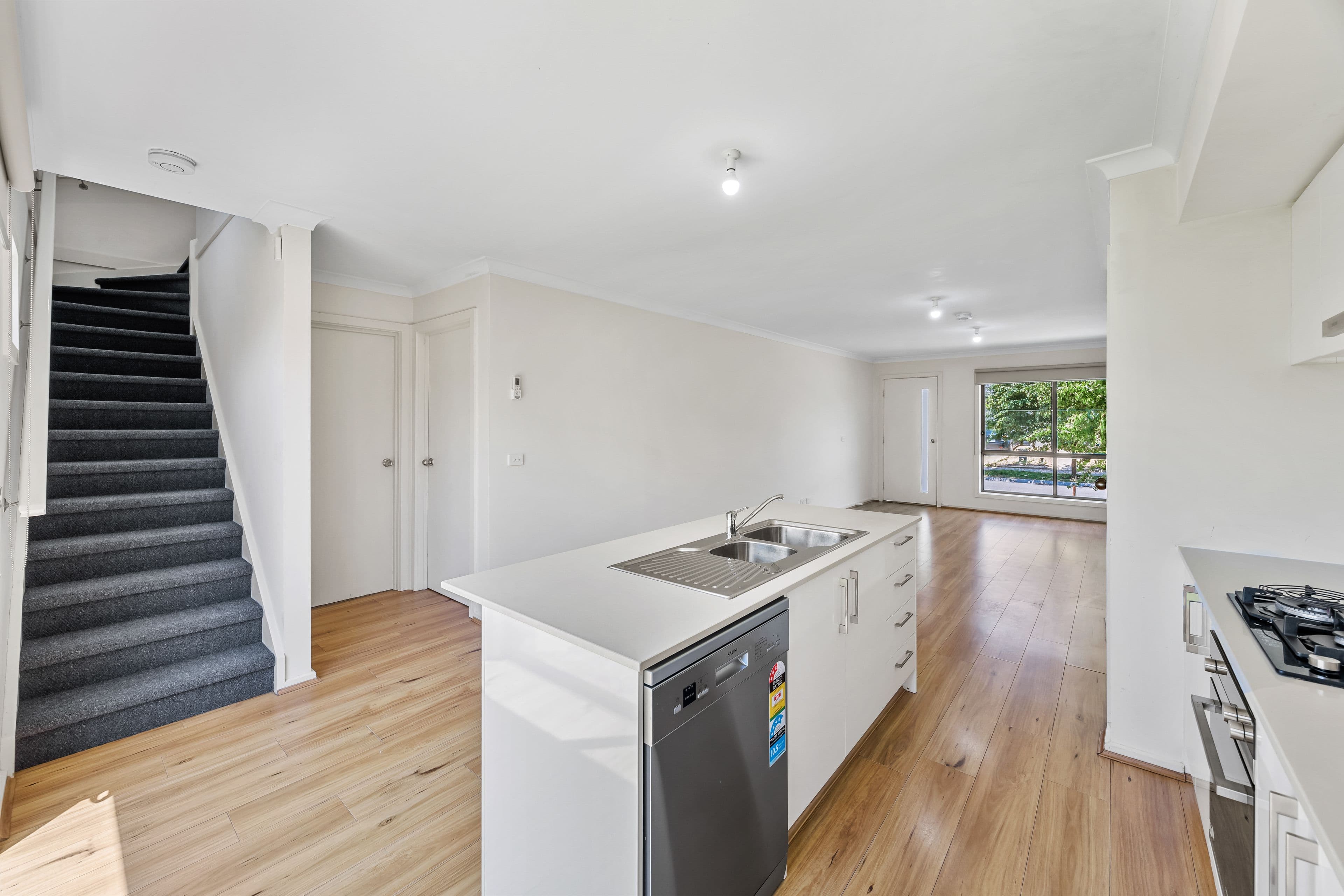 31 Arlington Park Parade, Mickleham VIC 3064, Mickleham - Thumbnail 4