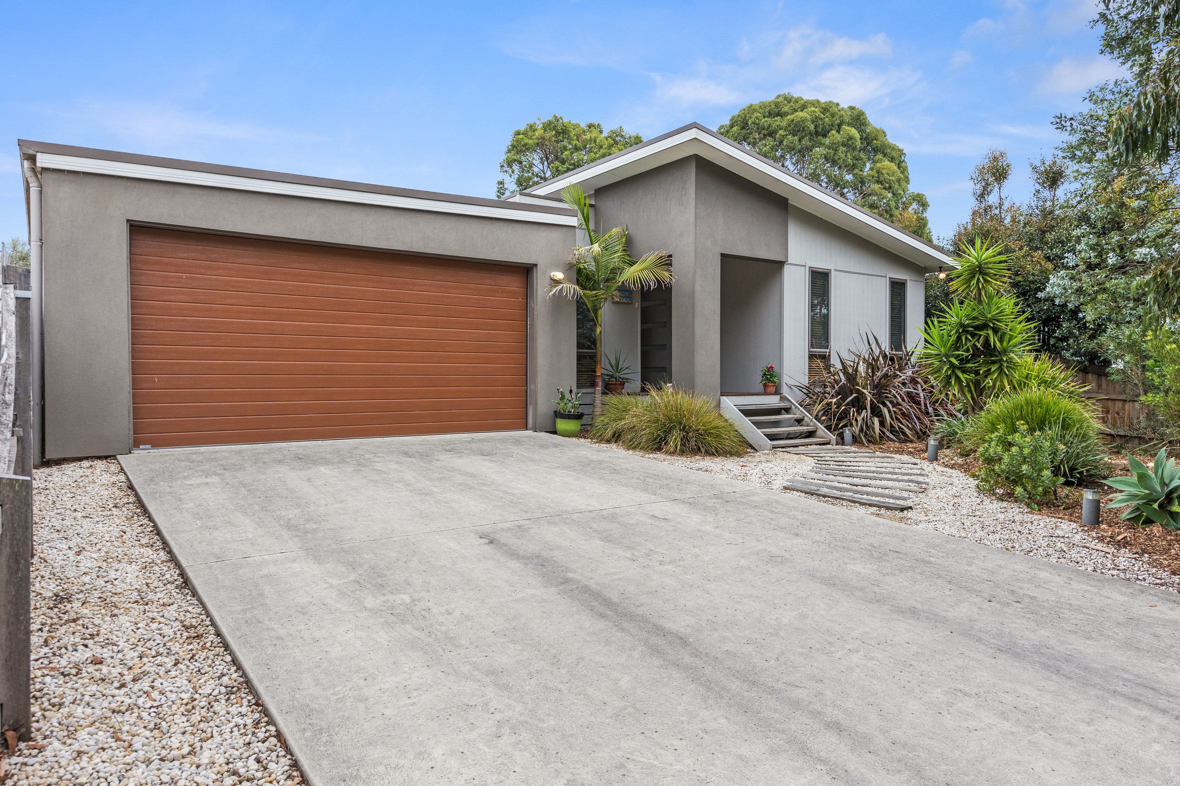 18 Hamilton Street, Inverloch VIC 3996, Inverloch - Image 1