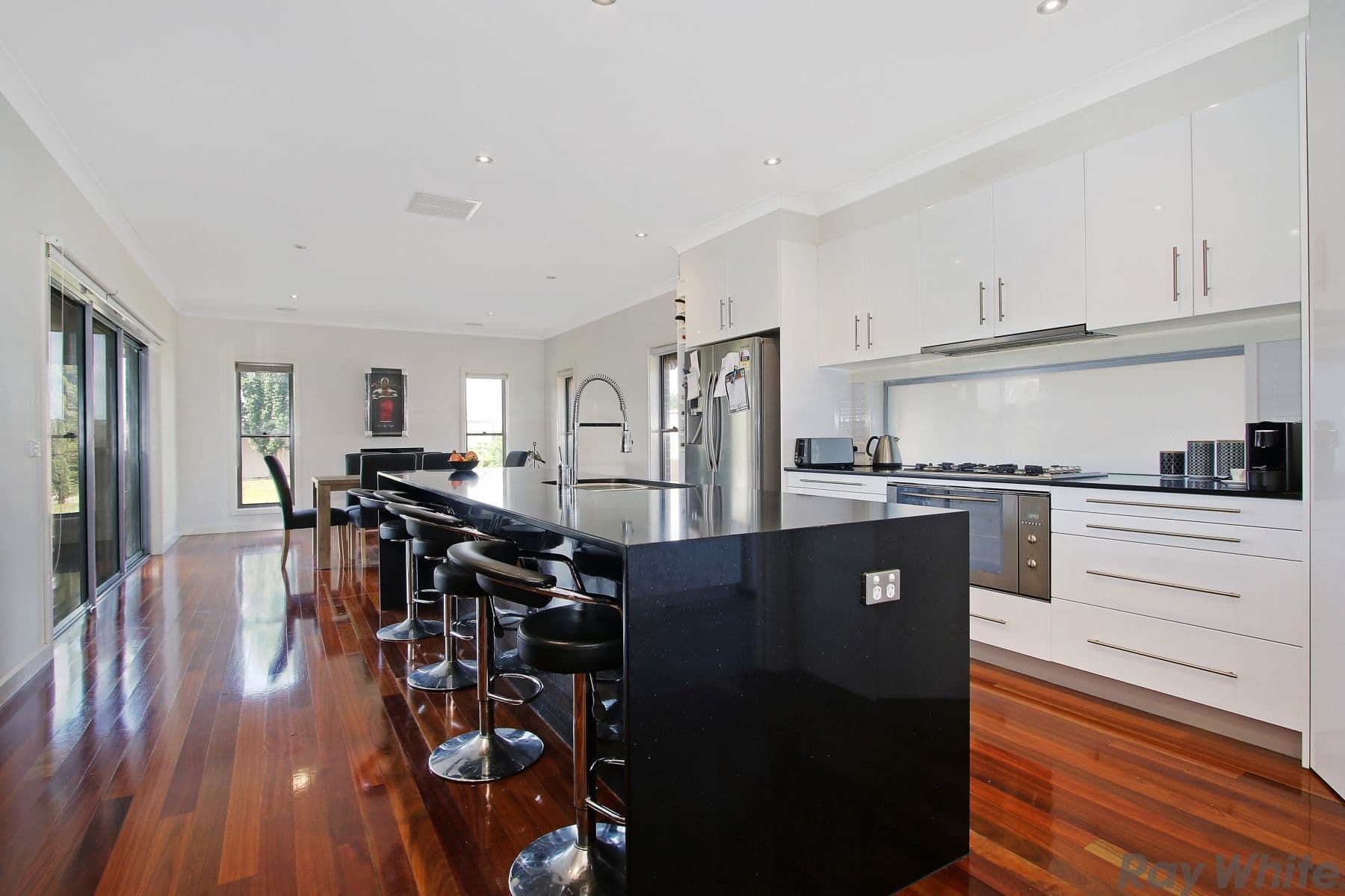 10 Amber Avenue, Benalla VIC 3672, Benalla - Thumbnail 6