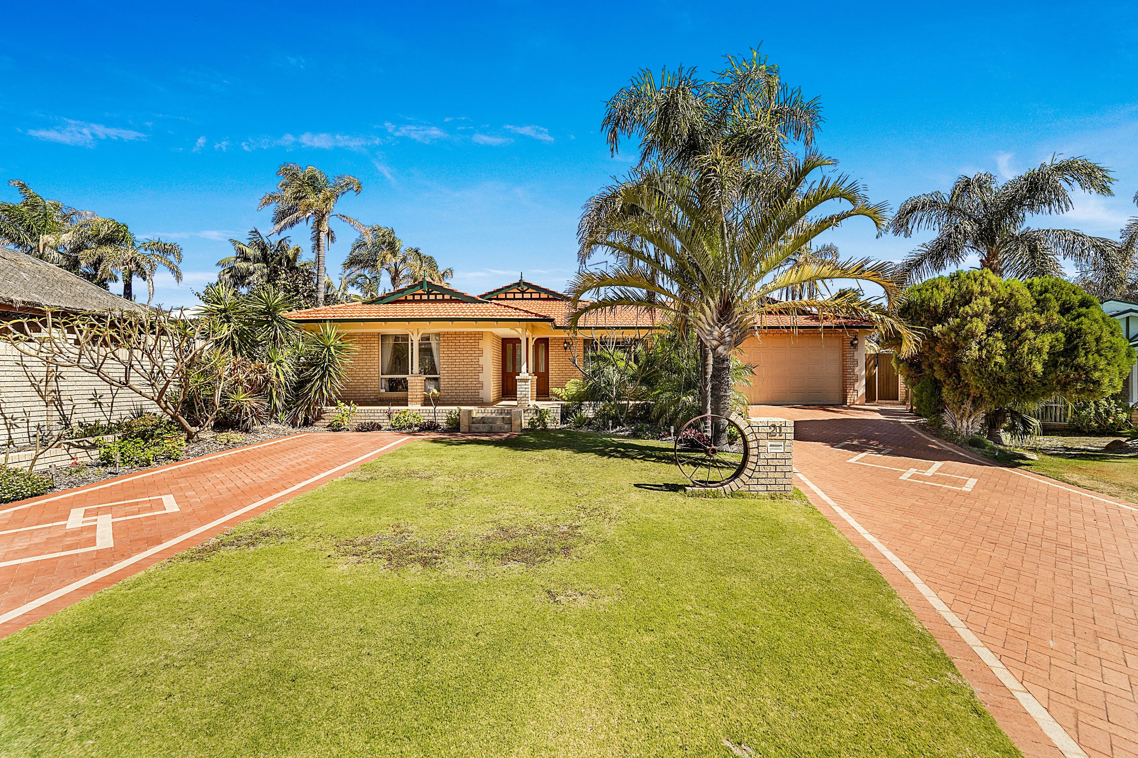 21 Narrabeen Place, Kallaroo WA 6025, Kallaroo - Image 1