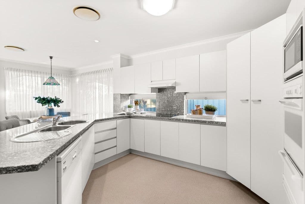 10 Lakkari Street, Eight Mile Plains QLD 4113, Eight Mile Plains - Thumbnail 3