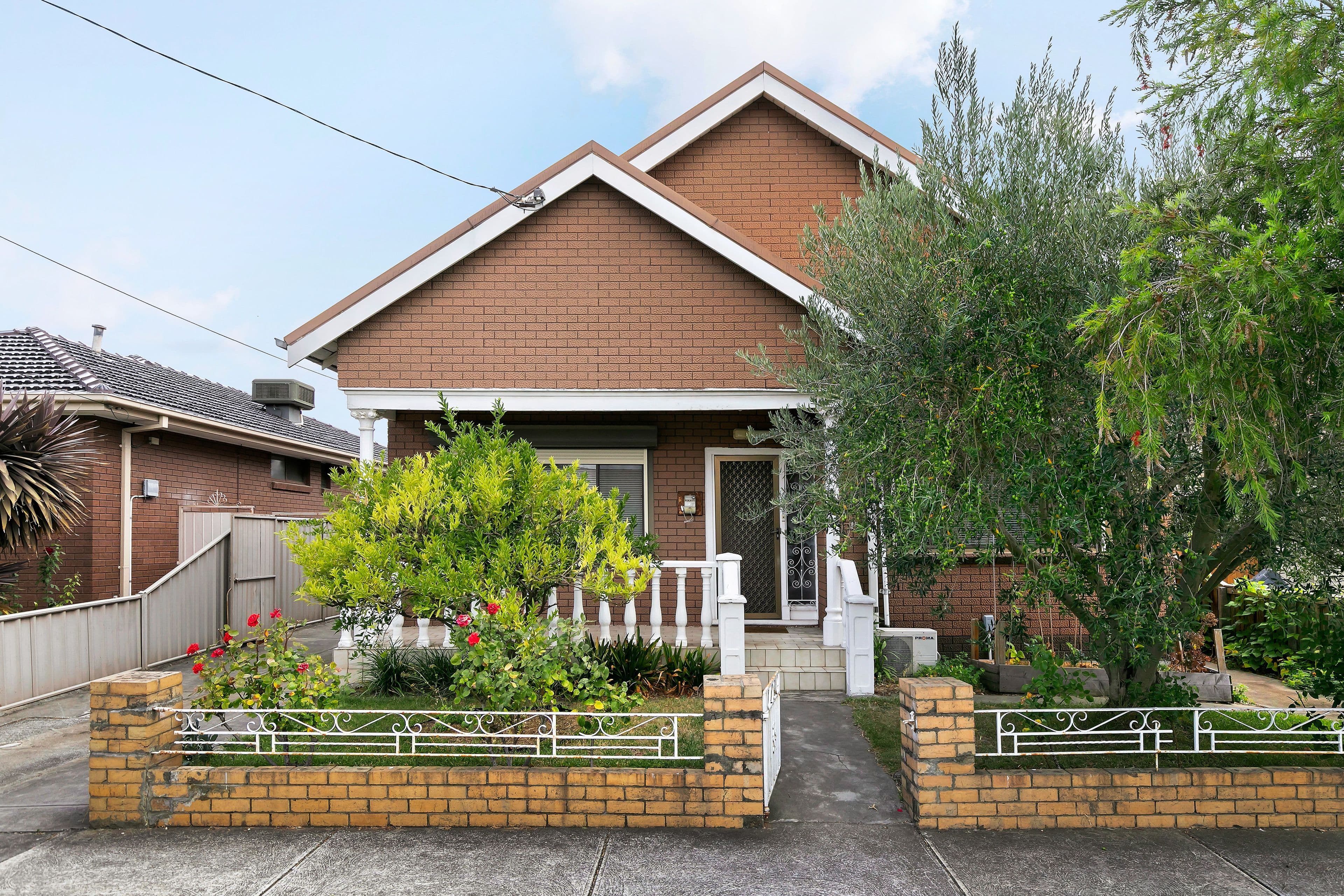 15 Huntington Grove, Coburg VIC 3058, Coburg - Image 1