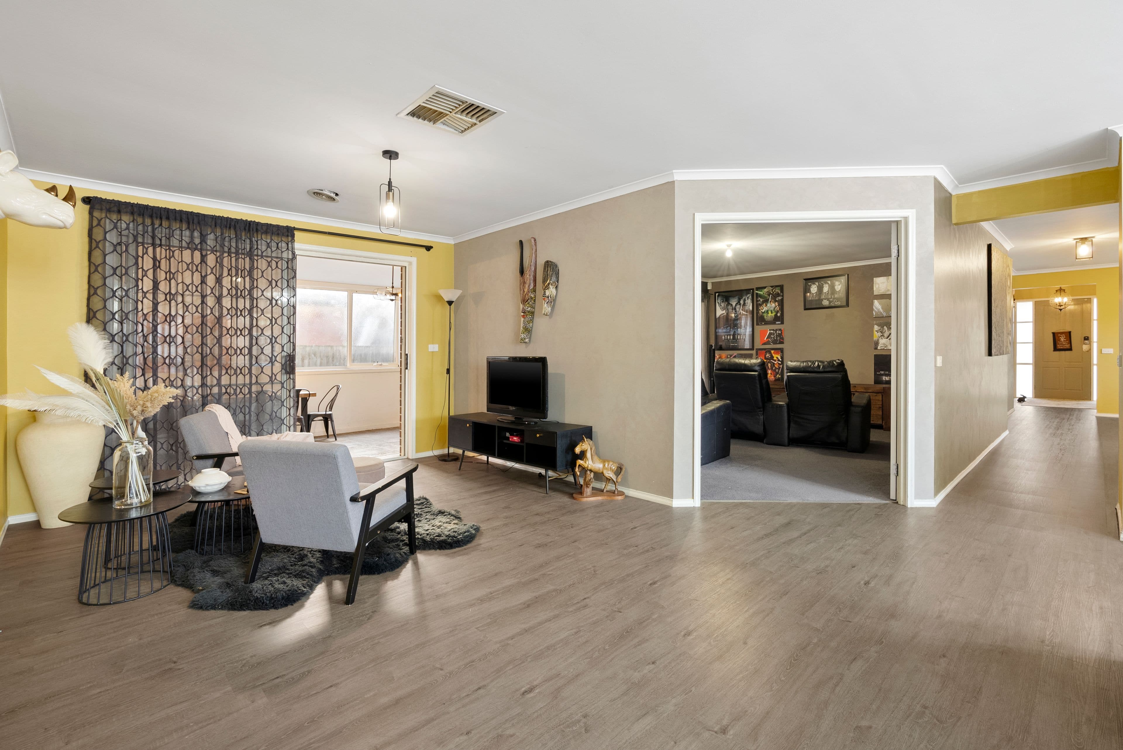 4 Shaz Court, Berwick VIC 3806, Berwick - Thumbnail 2