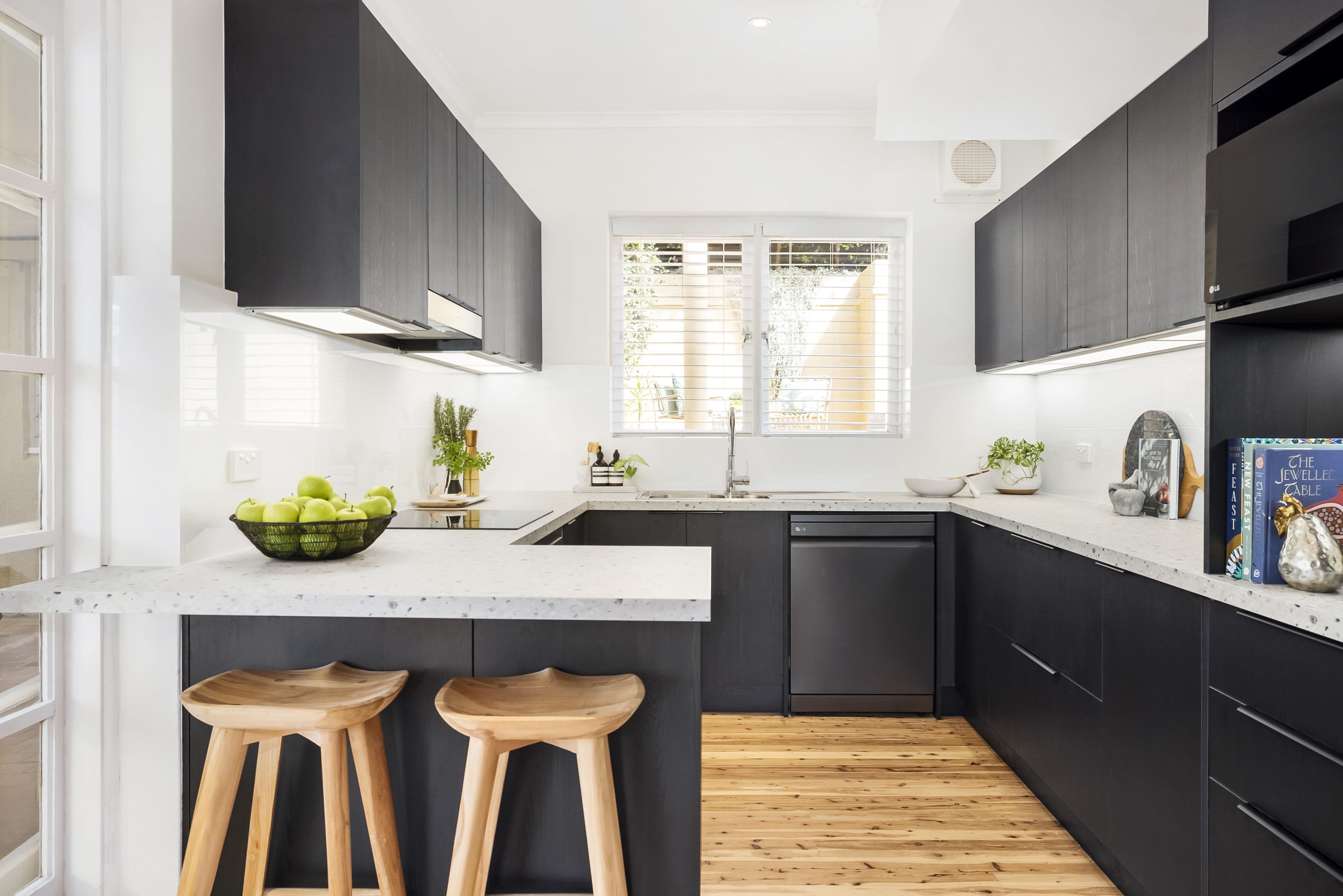 96 Sugarloaf Crescent, Castlecrag NSW 2068, Castlecrag - Thumbnail 3