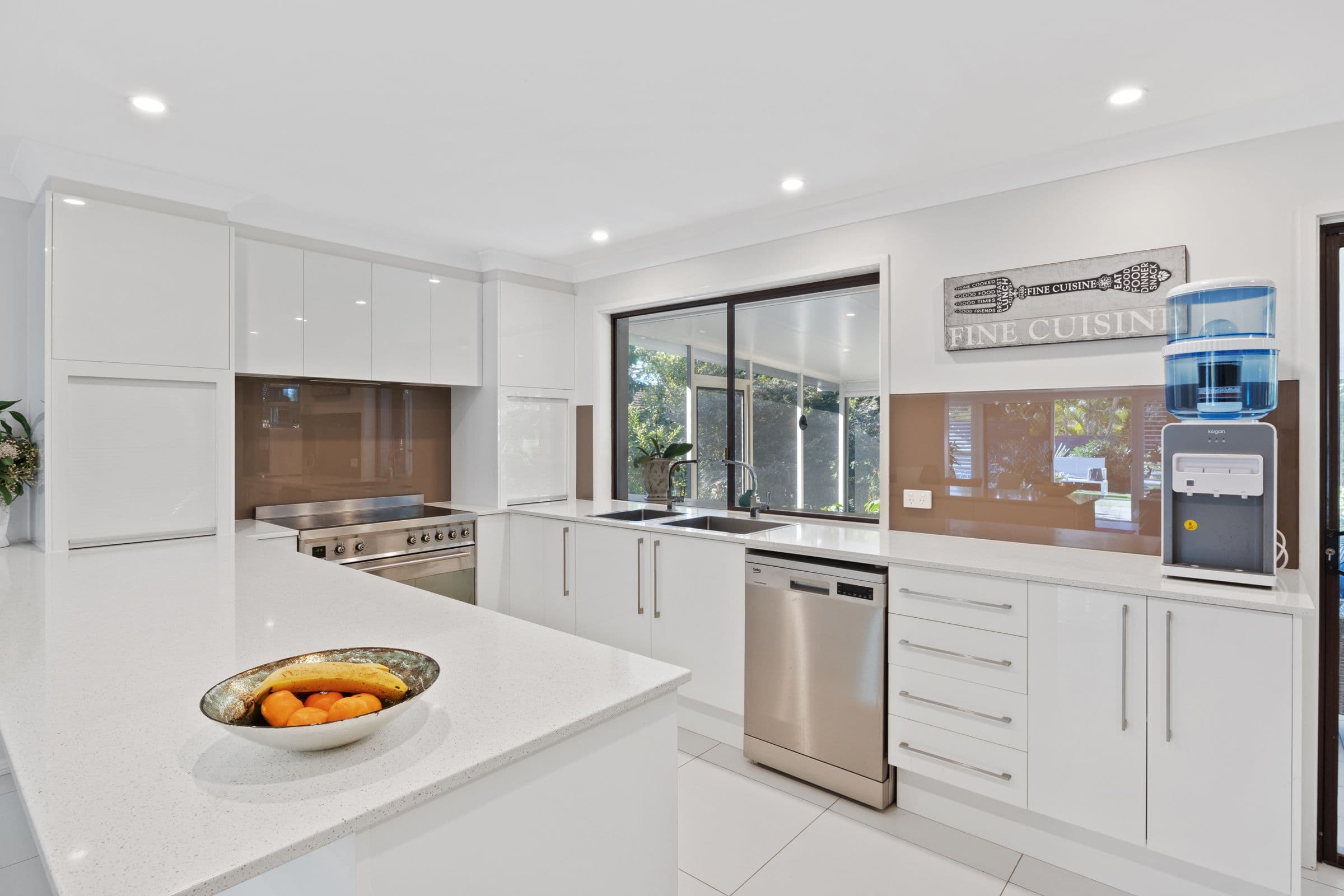 6 Viola Avenue, Hollywell QLD 4216, Hollywell - Thumbnail 2