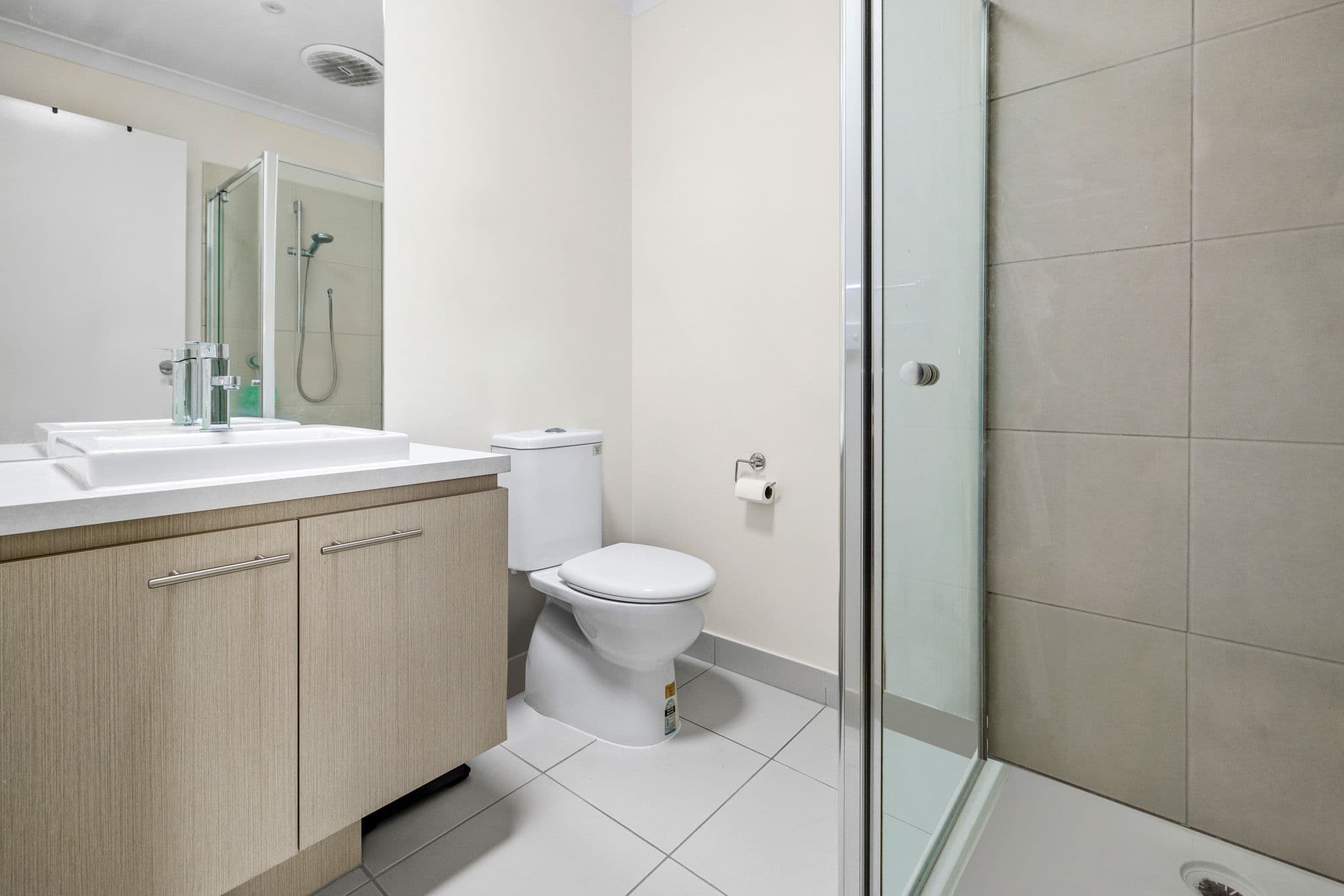 2 Powlett Street, Werribee VIC 3030, Werribee - Thumbnail 4