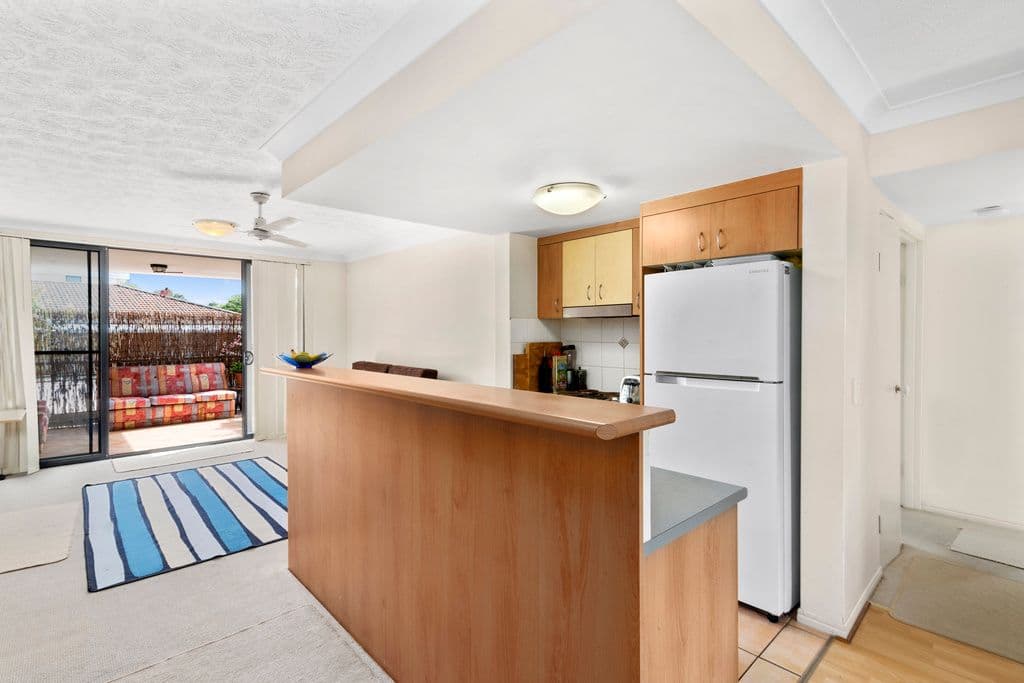 4 Mawarra Street, Palm Beach QLD 4221, Palm Beach - Thumbnail 2