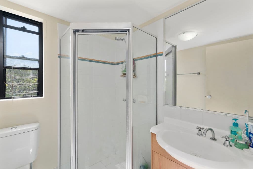 4 Mawarra Street, Palm Beach QLD 4221, Palm Beach - Thumbnail 7