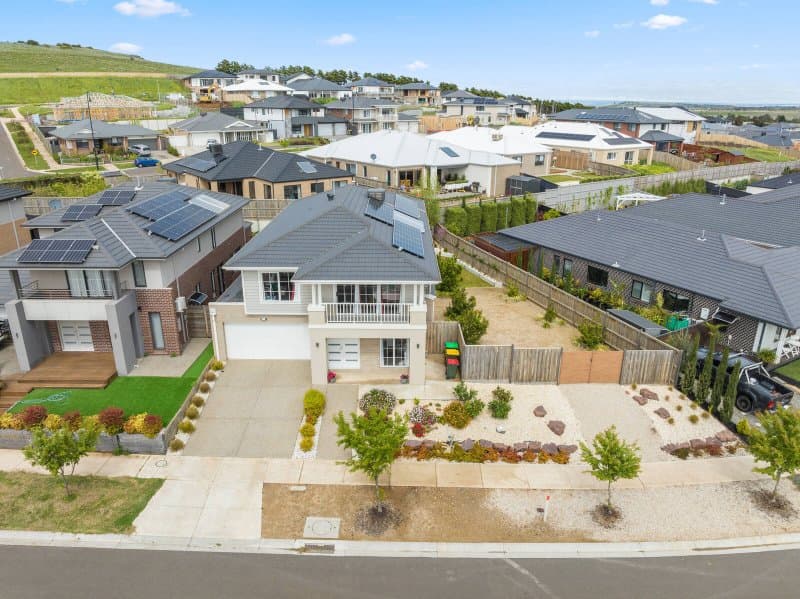 7 Longacre Avenue, Sunbury - Image 1