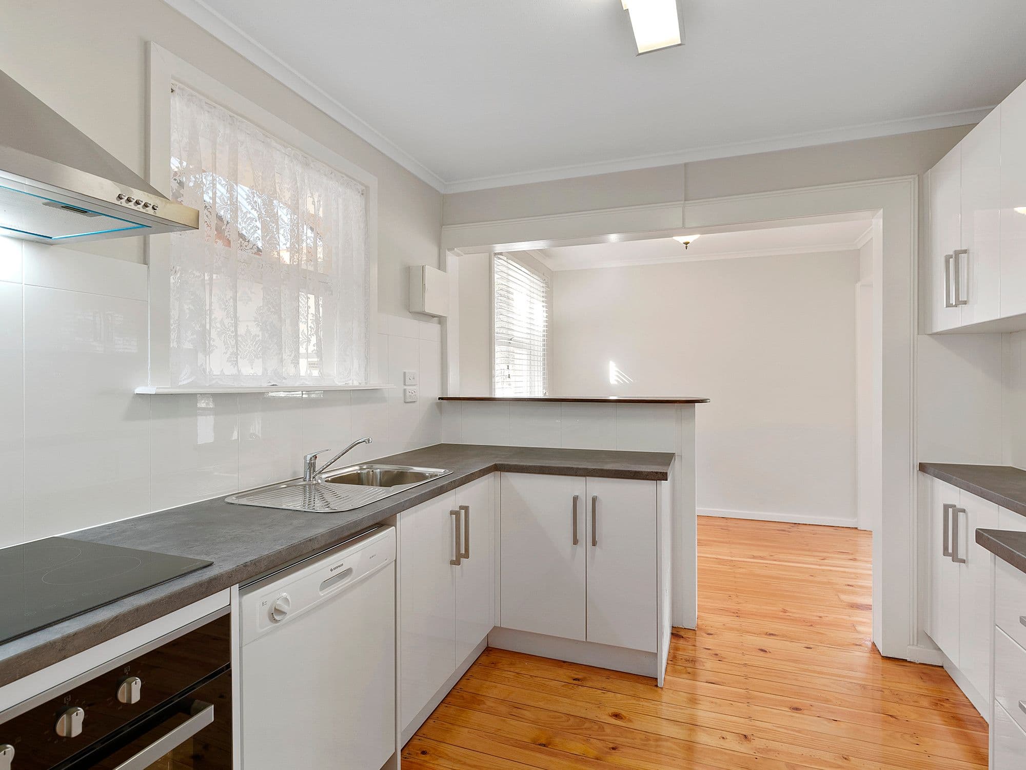 43 Hyde Park Terrace, Point Cook - Thumbnail 6