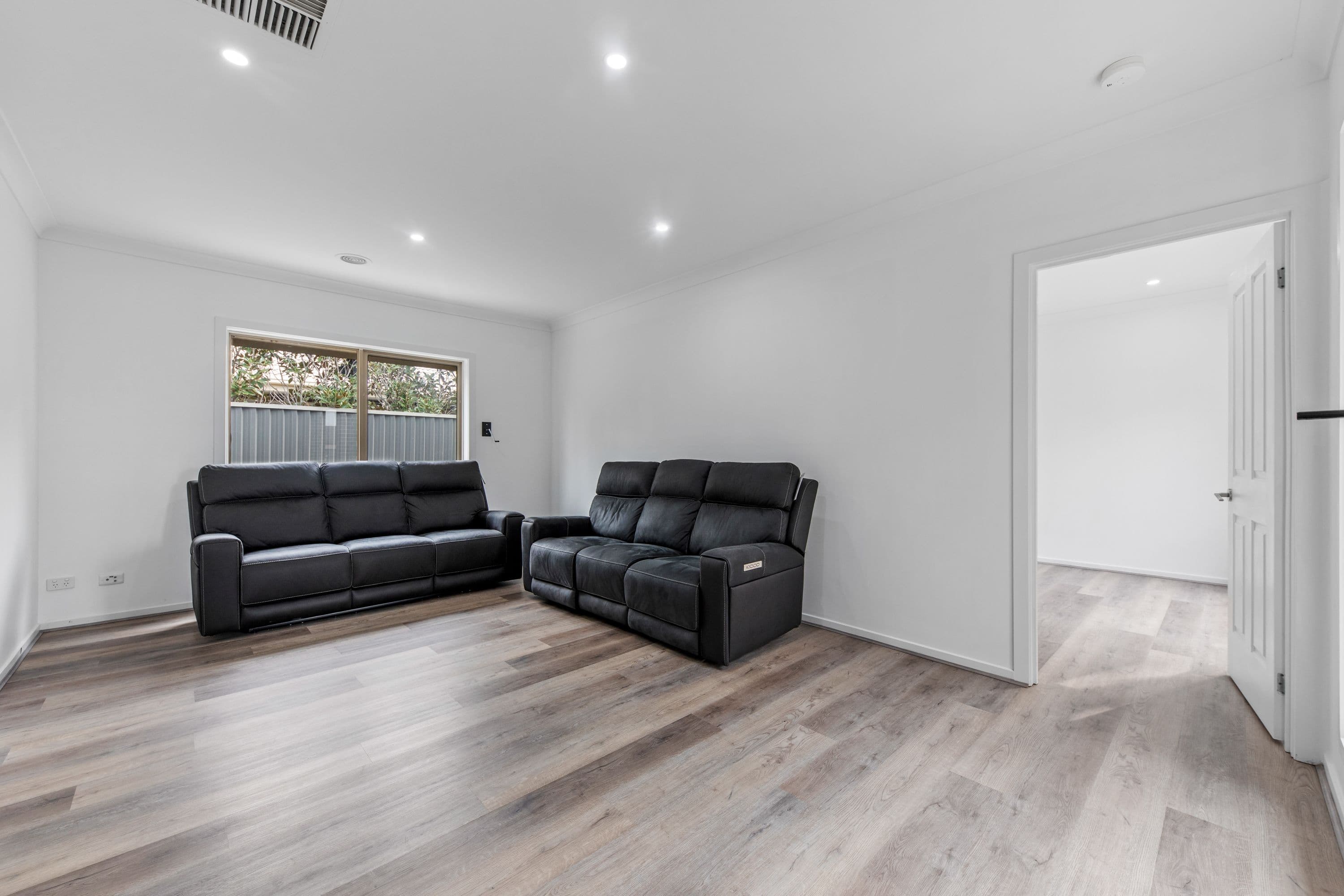 17 Joseph Banks Drive, Pakenham VIC 3810, Pakenham - Thumbnail 7